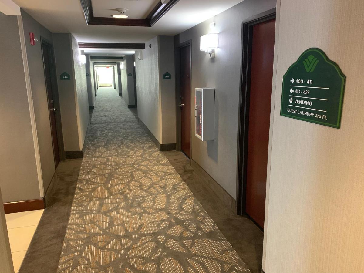 Wingate By Wyndham Southport Hotel Bagian luar foto