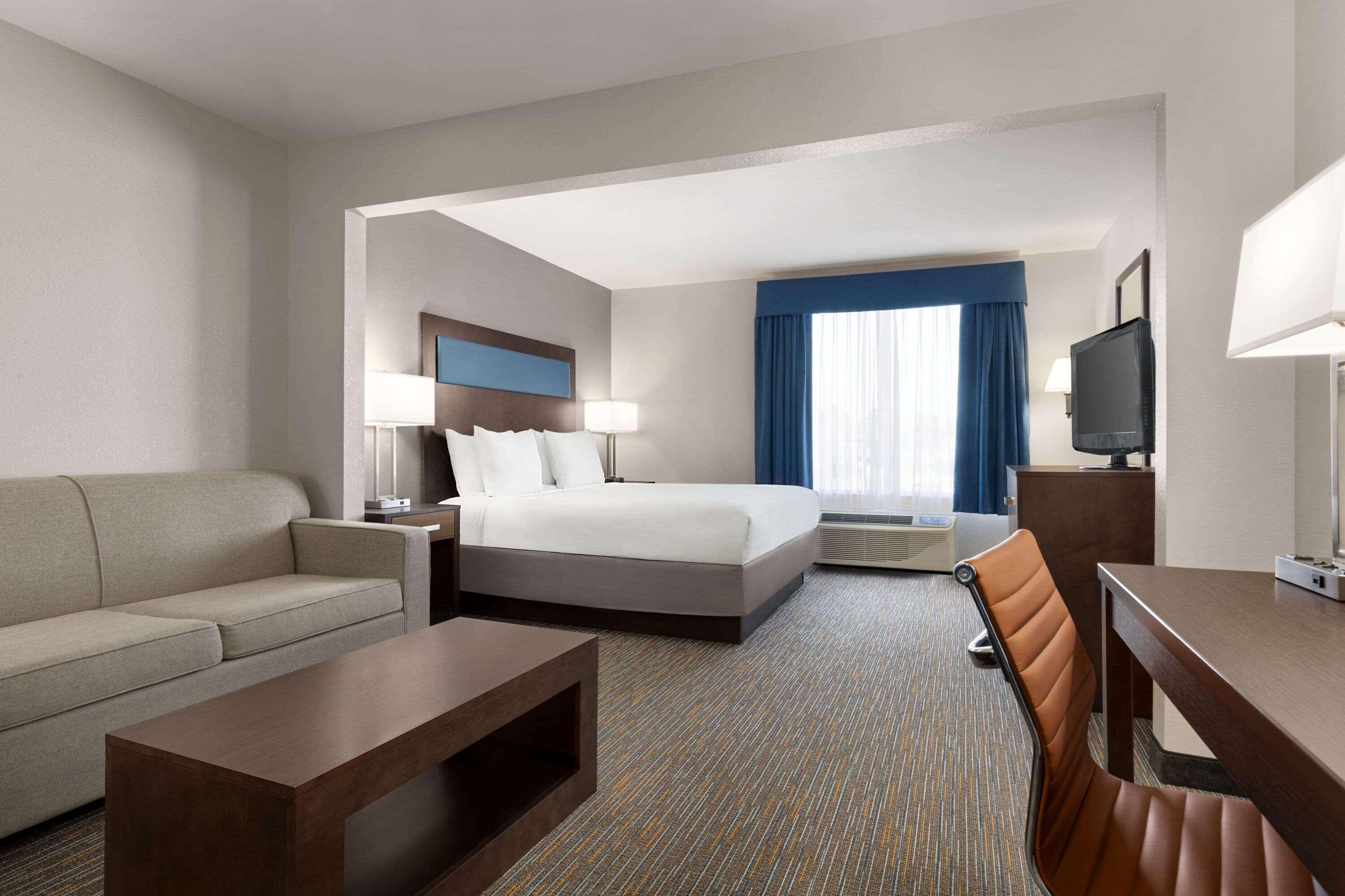 Wingate By Wyndham Southport Hotel Bagian luar foto