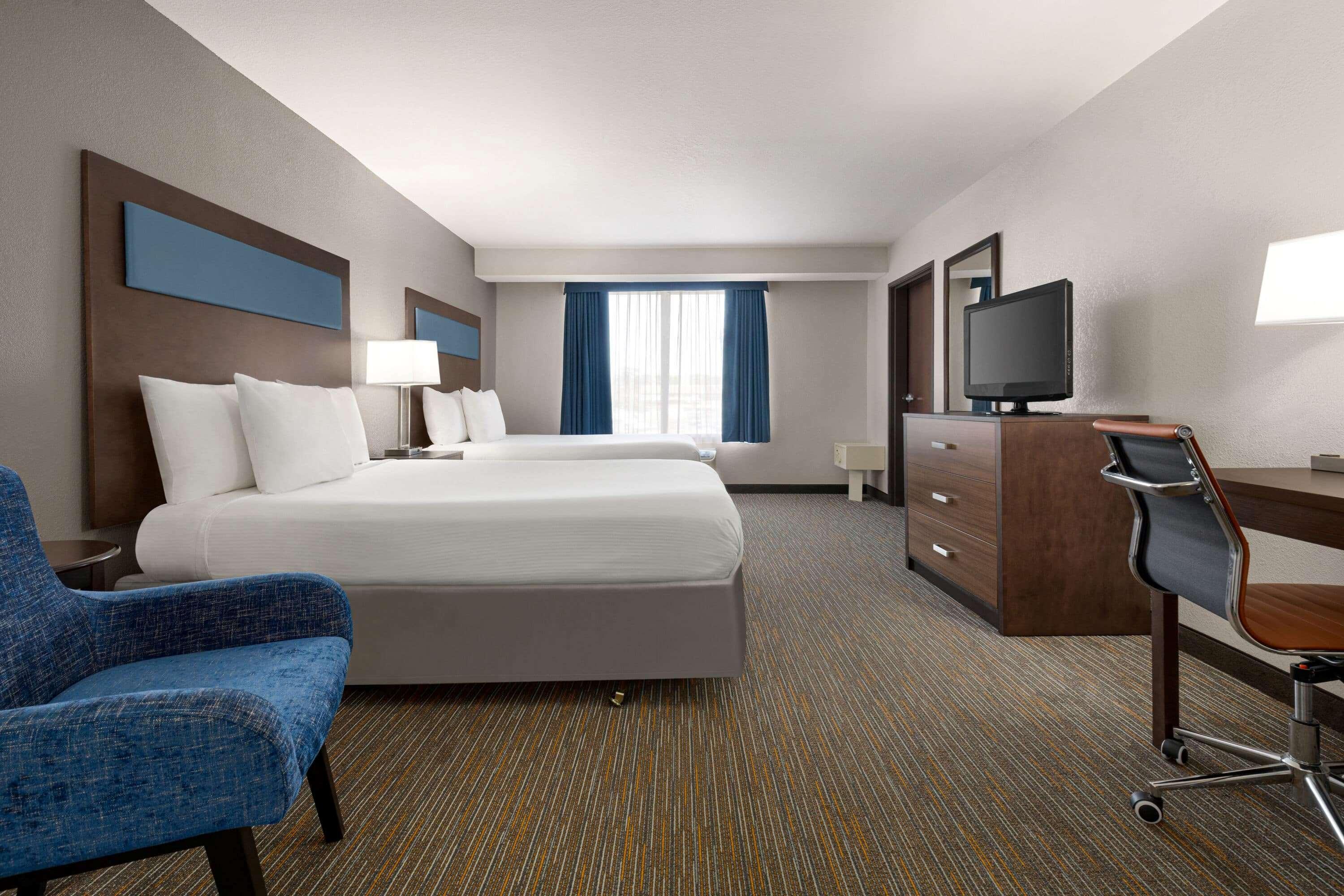 Wingate By Wyndham Southport Hotel Bagian luar foto