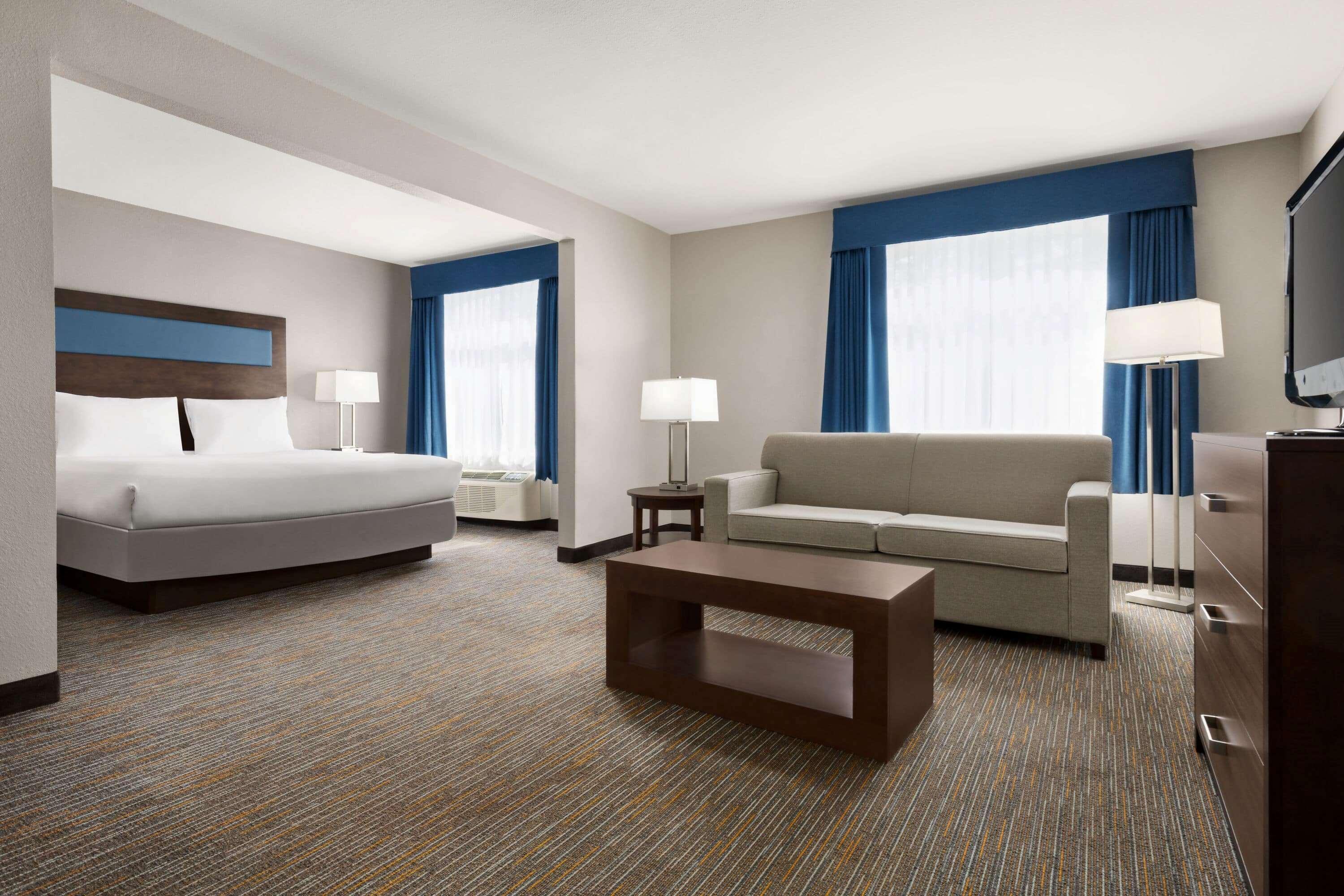 Wingate By Wyndham Southport Hotel Bagian luar foto