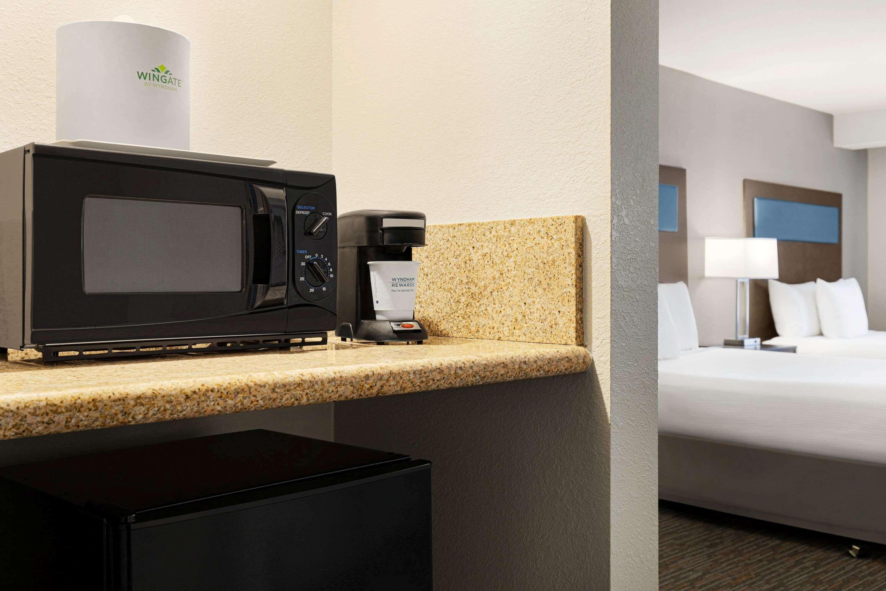 Wingate By Wyndham Southport Hotel Bagian luar foto