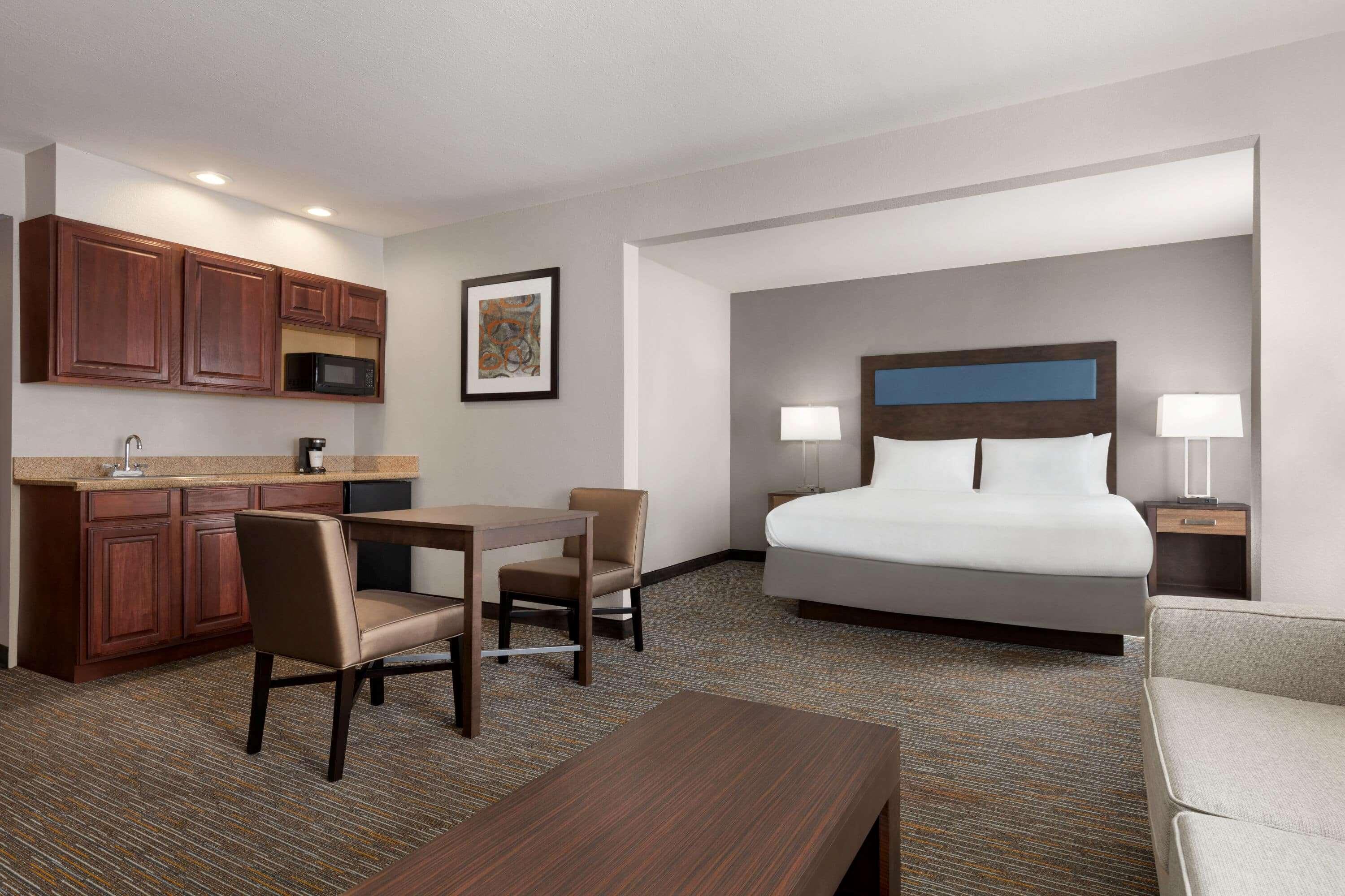 Wingate By Wyndham Southport Hotel Bagian luar foto